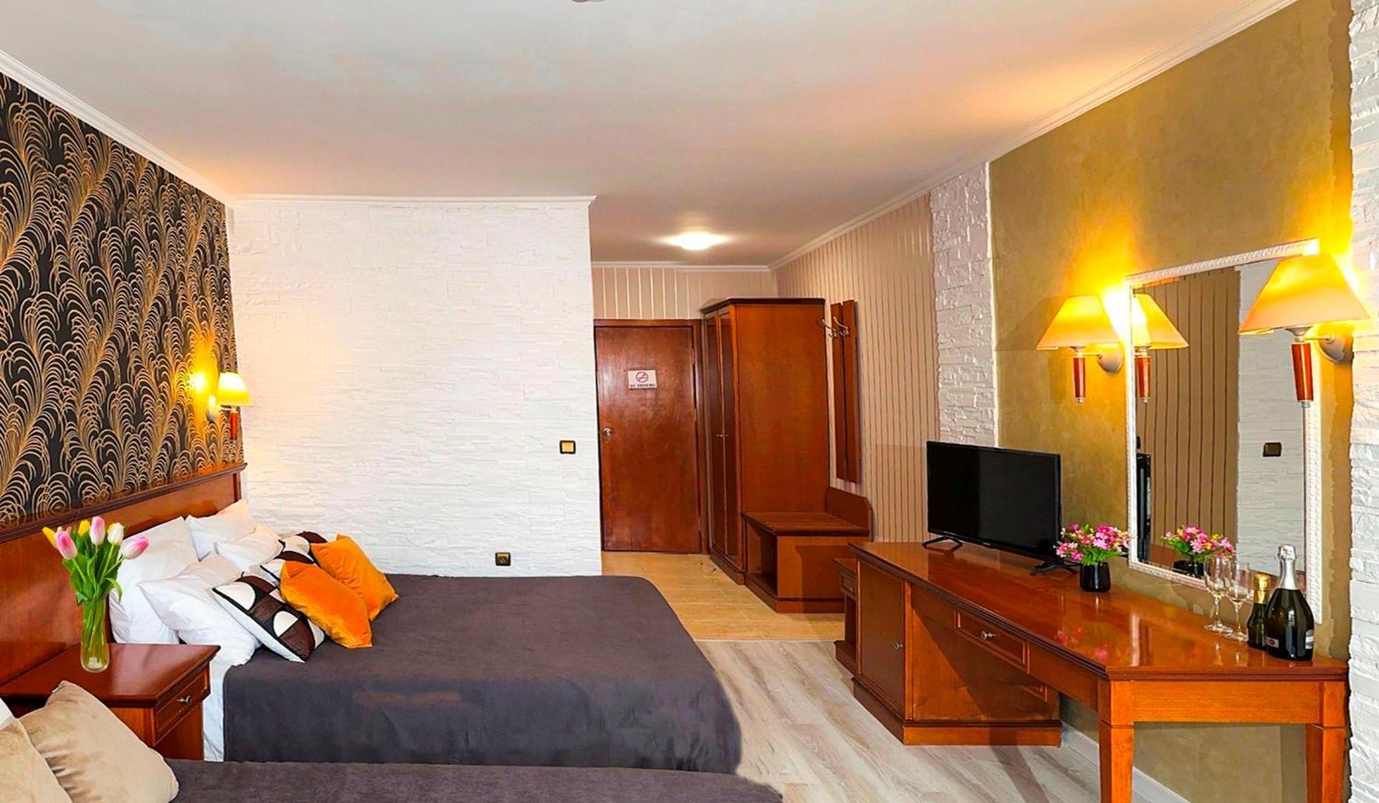 Hotel Yo Sankt Konstantin & Helena Eksteriør billede