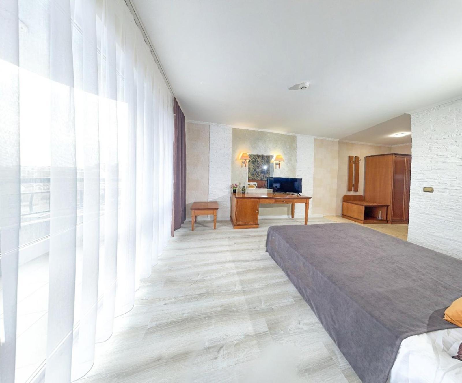Hotel Yo Sankt Konstantin & Helena Eksteriør billede